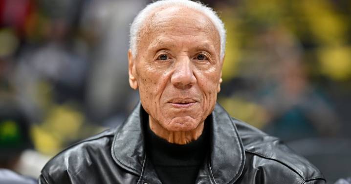 Legendary Hall of Fame NBA Coach and Player Dies at 88