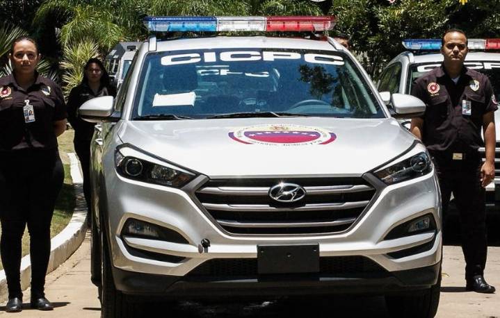 Detenidos tres hombres por extorsión a más de 30 empresas en San Vicente