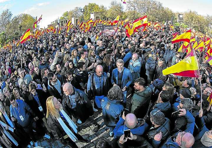 La polarización PP-PSOE se encona y augura una batalla extrema por el poder en 2026