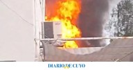 [VIDEOS] Feroz incendio en el fondo de un local comercial en inmediaciones de la Esquina Colorada