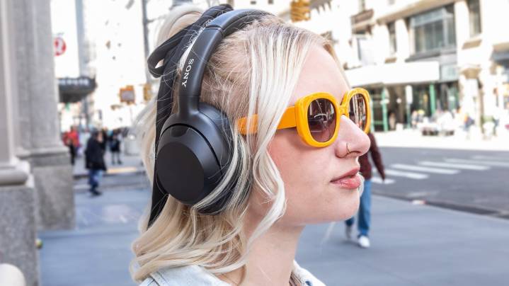 The best noise-cancelling headphones we use, love, and recommend picking up during Black Friday