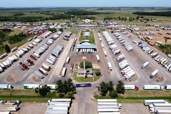 COMUNICADO! Despachantes de aduana de Corrientes preocupados por las decisiones de la nueva empresa concesionaria