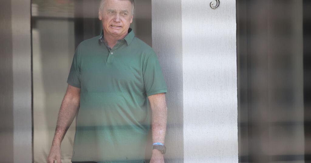 Brasil: Expresidente Bolsonaro dice que tuvo "alucinaciones" y trató de abrir grillete electrónico