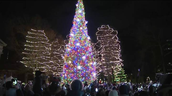 Quincy kicks off weekend of holiday activities with annual Christmas tree lighting