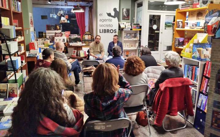 Raúl Quinto presenta 'La ballena azul' en Linares y en Úbeda