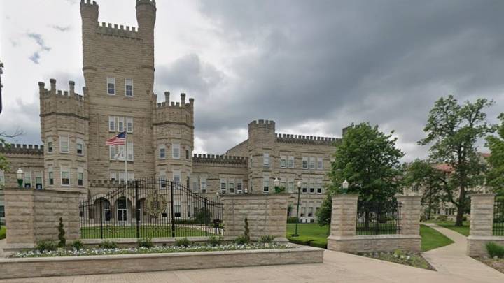 Eastern Illinois University investigating report of armed person on campus