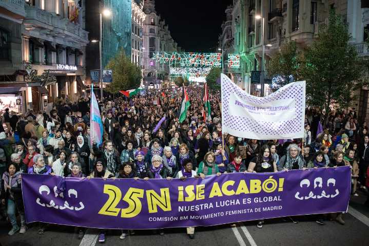 El 25N se tiñe de morado con más de 40 marchas contra la violencia de género