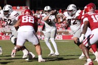 Deadspin | Mississippi State storms back, stuns Arkansas with last-minute TD