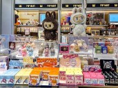 Hundreds line up for Labubu at Mall of America