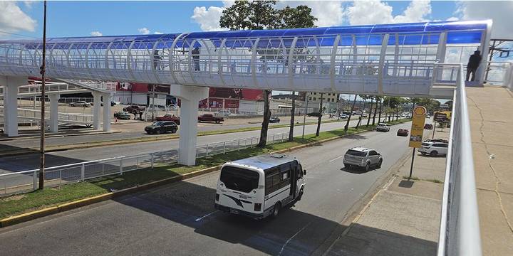 Culminan instalación del techo de la pasarela de Tipuro