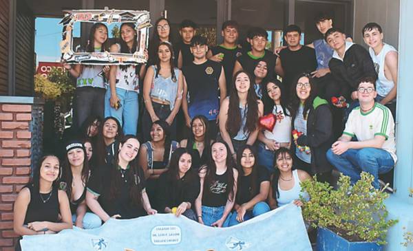 Promoción 2025 de la Escuela 751 festejó en EL CHUBUT
