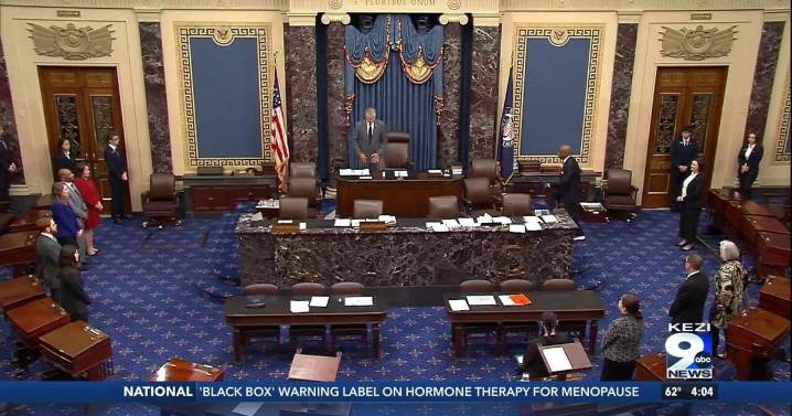 Oregon's Wyden and Merkley challenge Senate's shutdown resolution