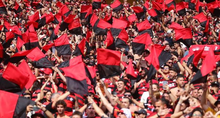 Copa Libertadores hoy | Qué hay detrás de la bandera viral de un Flamengo local y el ‘duelo’ en las tribunas entre Paolo Guerrero y Hernán Barcos: Lo que no se vio del ‘Mengao’ campeón