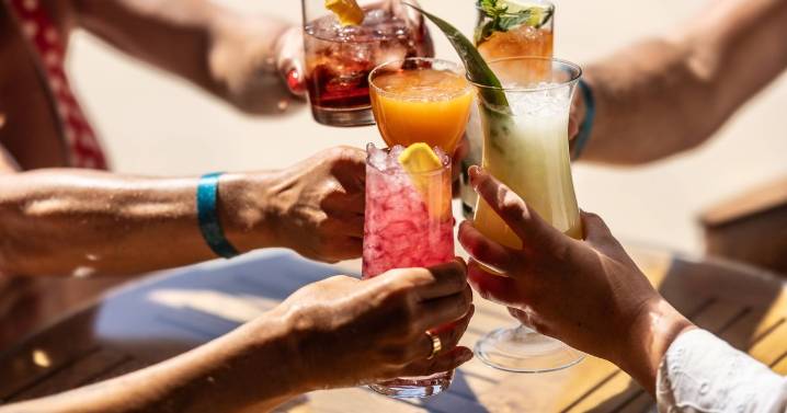 Foreign Office warns Brits of methanol poisoning risk in popular travel destinations