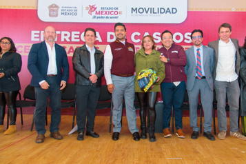 Promueve Gobierno del EdoMéx seguridad de motociclistas con entrega de cascos certificados