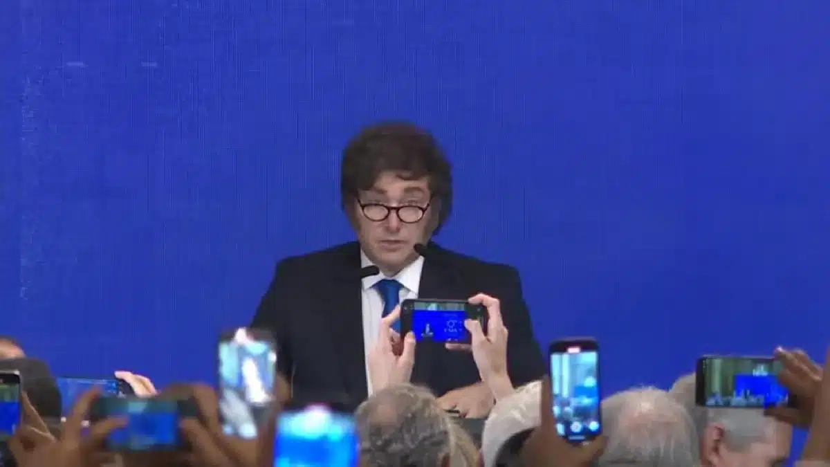 Javier Milei afirmó que “el mundo libre le dio la espalda al pueblo judío” en el aniversario de la DAIA