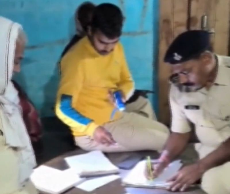 5 members of family die after roof of house collapses in Bihar