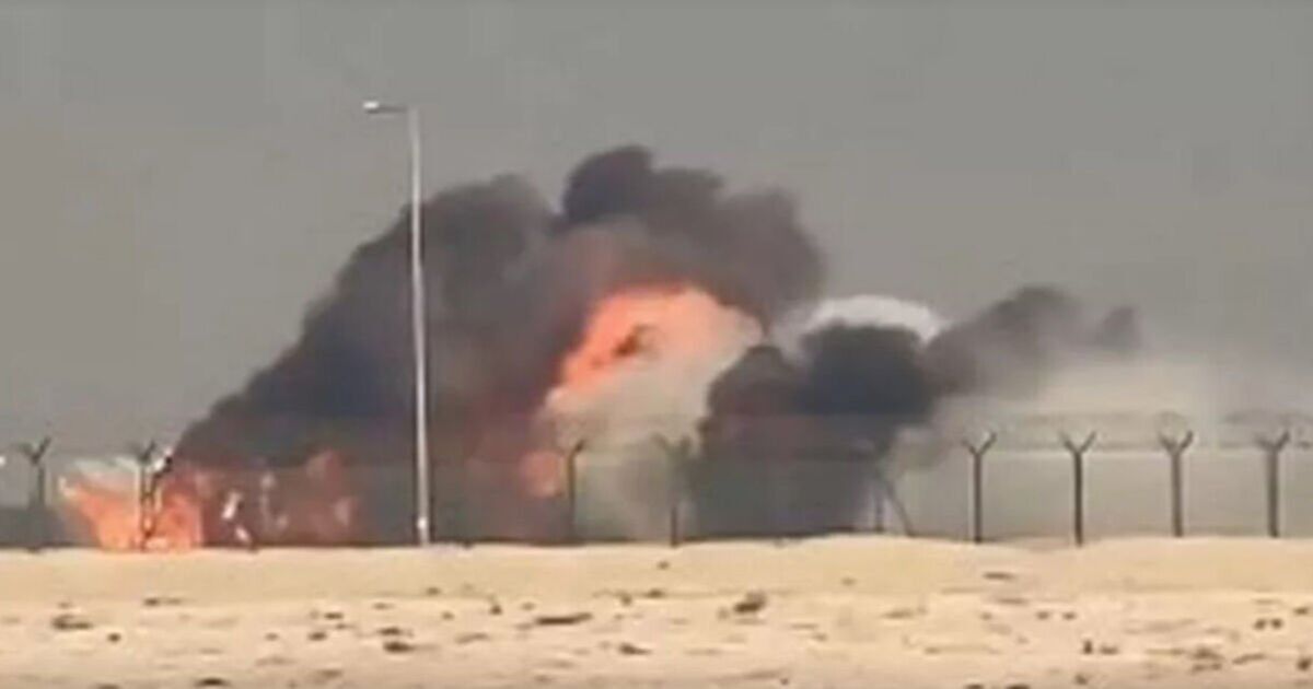 E: Airshow horror as pilot dies in fighter jet fireball 