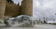 Ávila recupera la normalidad tras una noche de fuertes lluvias, con el río Tormes desbordado