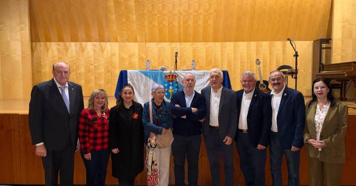 Valencia despide la II Feria de Casas Regionales con un homenaje a Castelao