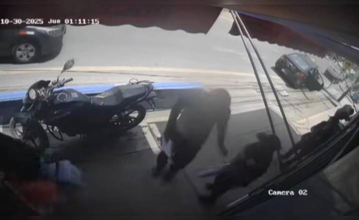 Cinco brigadistas del Minsa fueron asaltados por delincuentes frente a dos colegios en SJL: se llevaron registros de pacientes