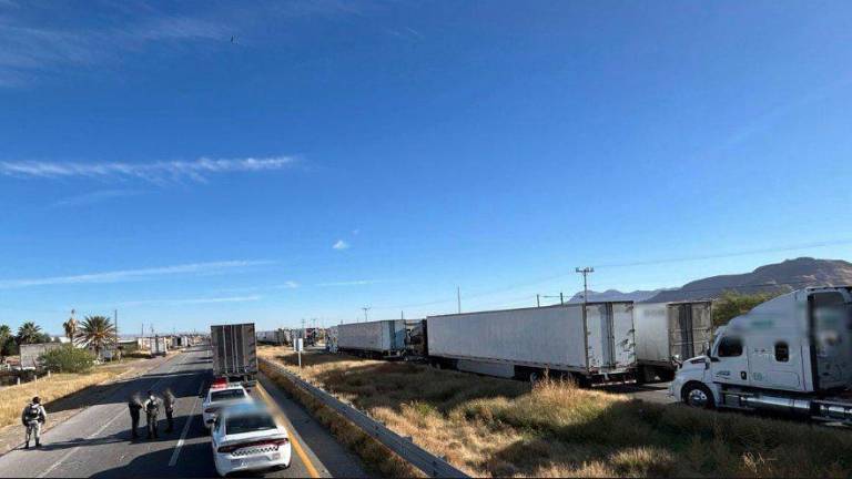 Productores y transportistas levantan bloqueos tras reunión con Segob