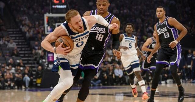 Kings take advantage of Timberwolves' 2nd straight collapse in 117