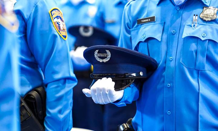 Masivo el Blue Flu: estiman que 3 mil policías se ausentaron