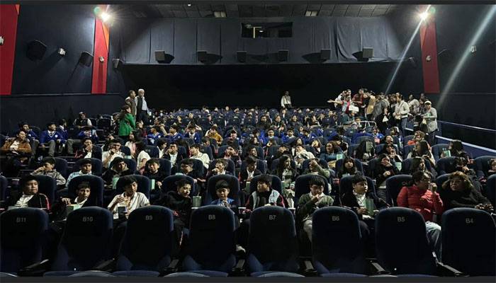 DIF Municipal de Atlautla lleva a estudiantes a función de cine gratuita