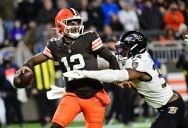Deadspin | Shedeur Sanders fizzles in Browns' debut after injury to Dillon Gabriel