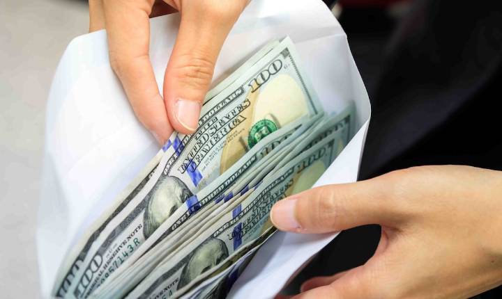 Hurtan $3,500 de un vehículo en Morovis