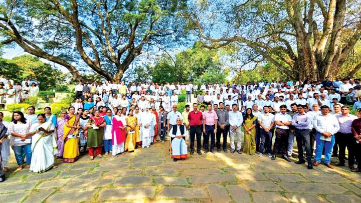 Mass singing of ‘Vande Mataram’ marks 150 years of National Song in Mysuru