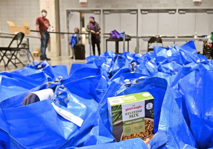 Hundreds show up for Thanksgiving fixings at Urban League of Greater Pittsburgh annual distribution event