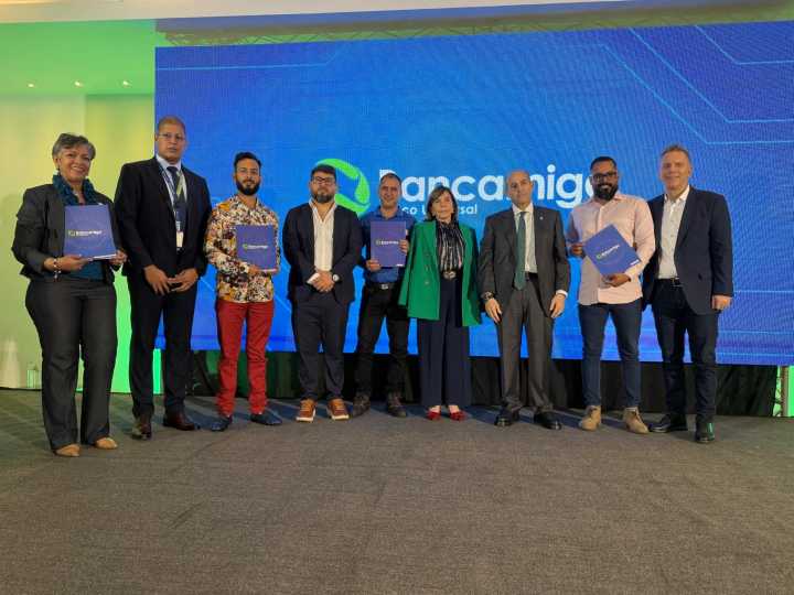 Bancamiga apoya el desarrollo empresarial en el estado Bolívar con el...