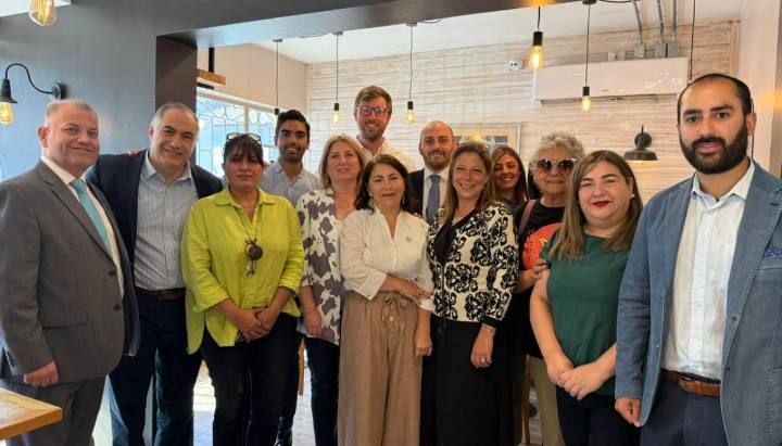 Oposición refuerza coordinación en Valparaíso con encuentro entre Republicanos y Chile Vamos de cara a la segunda vuelta presidencial