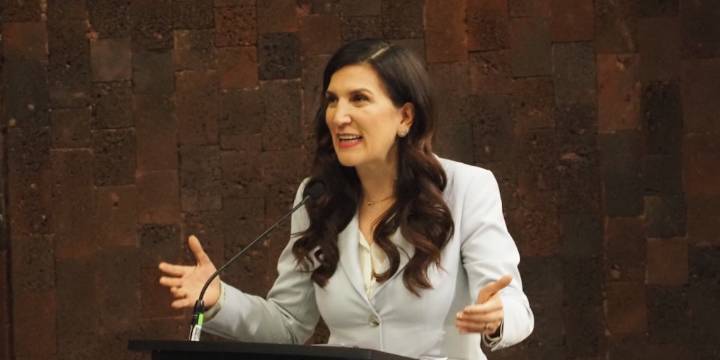 Kenia López Rabadán pide al Senado elegir al próximo titular de la FGR con profesionalismo: “Se debe garantizar autonomía”