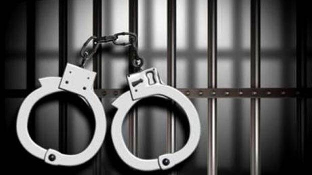 Serial actress and gang create panic by holding bar employee at knifepoint; three arrested during treatment at private hospital