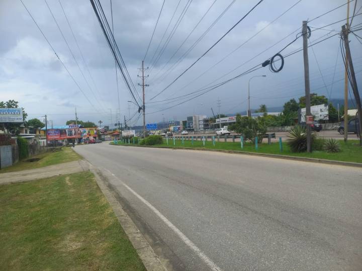 Gobierno de Trinidad recorta permisos laborales para migrantes venezolanos