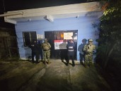 Rescatan a cinco mujeres víctimas de explotación sexual durante cateos en Cancún