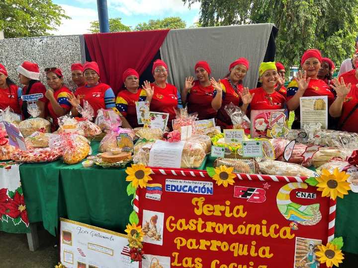 Con feria gastronómica celebran aniversarios del CNAE y el INN