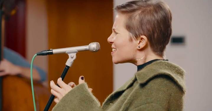 Artist Leah Calvert brings powerful voice to Cultural Center