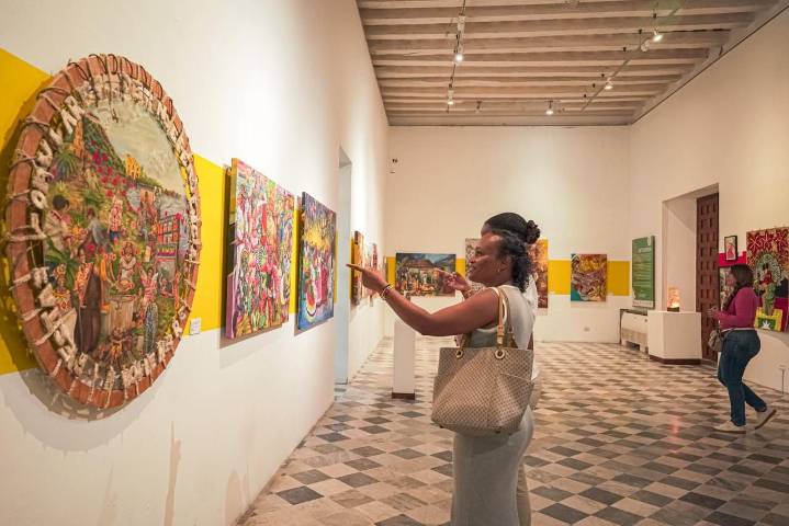 Arte cartagenero protagoniza inauguración del I Salón de Arte Novembrino
