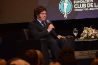 VISITA! Llega Javier Milei a Corrientes mientras Valdés está camino a India