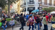 Regios llenan comercios del centro de Monterrey durante tercer día del Buen Fin