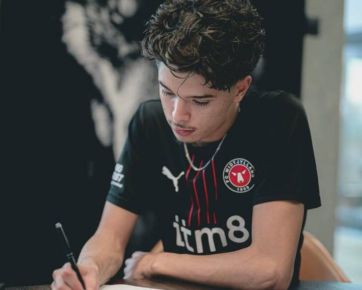 Jugador chileno sorprende y ficha por el Midtjylland de Darío Osorio: “Llego a un gran club”