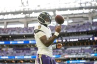 Lamar Jackson returns to practice for the Ravens after missing Wednesday’s session with a knee issuee Ravens after missing Wednesday’s session with a knee issuevens after missing Wednesday’s session w
