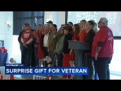 Veteran who trained service dog surprised with news that he gets to keep her