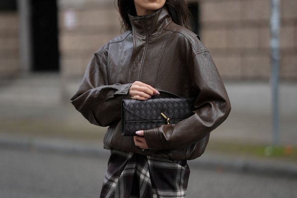 5 chaquetas de cuello alto que se llevan (y mucho) este otoño