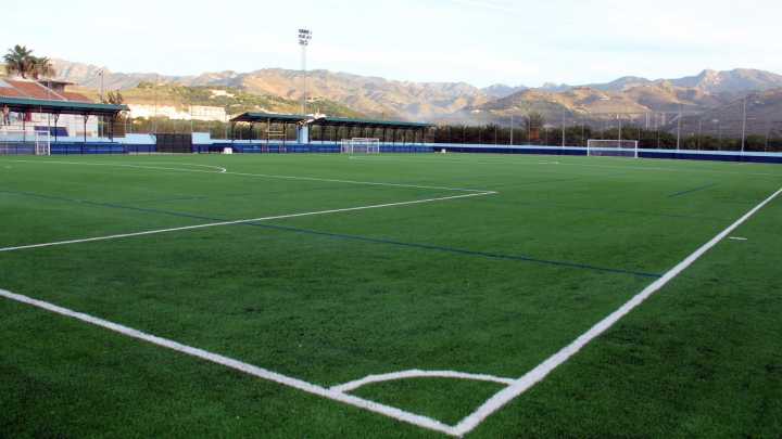 El Almuñécar CF presenta una queja formal ante la RFAF por el cambio de sede del derbi local a Pinos Puente
