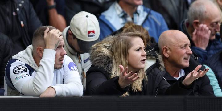 What are supporters really seeking from their team: style, substance or something else?